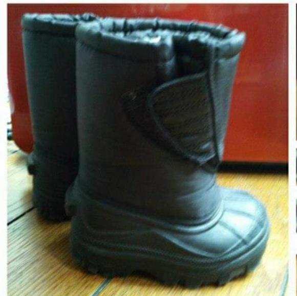 TODDLER CRATER RIDGE BLACK WINTER BOOTS SZ. 5 - Picture 1 of 2